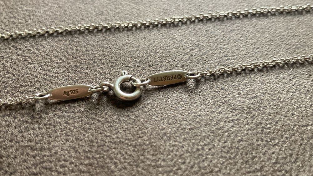 colier original Tiffany & Co., din colecția semnată de Elsa Peretti.
