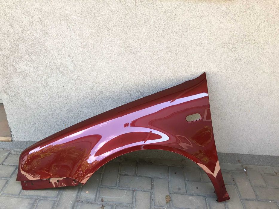 Aripa Fata Stanga VW Golf 4/IV An 1998-2004 Vopsita Rosu