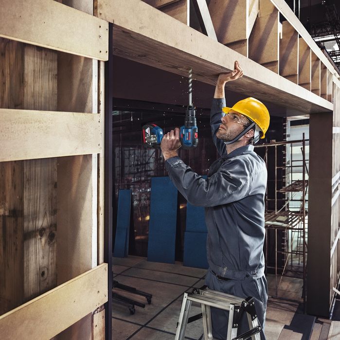 Аккумуляторная дрель-шуруповерт Bosch Professional GSR 18V-50
АККУМУЛЯ