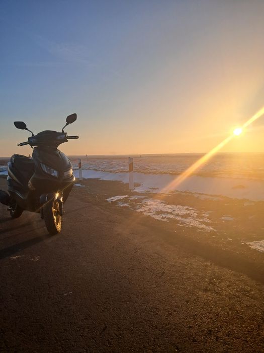 Продам скутор новый