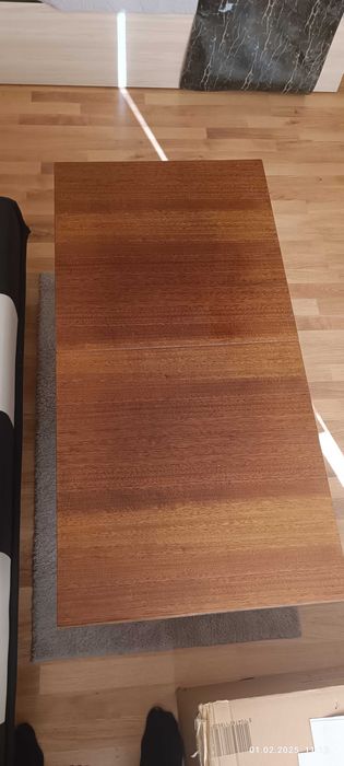 Продавам холна масичка