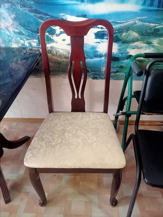 стол и 6 стульев