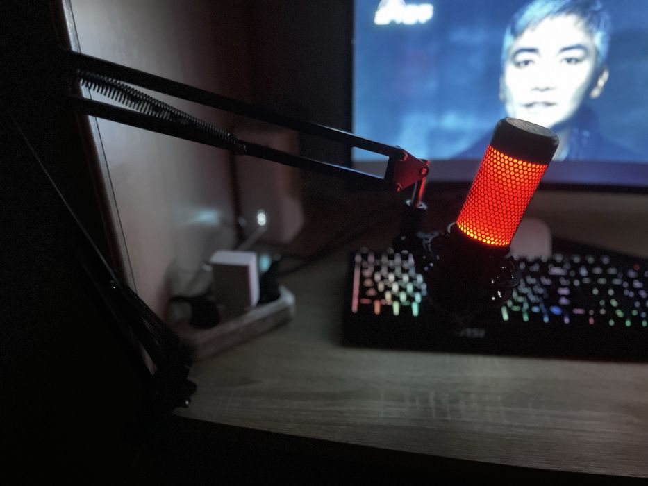 Микрафон HyperX QuadCast