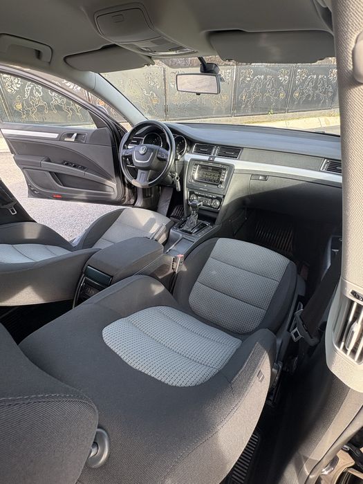 Skoda superb 2.0 tdi 170cp automata dsg6 2012