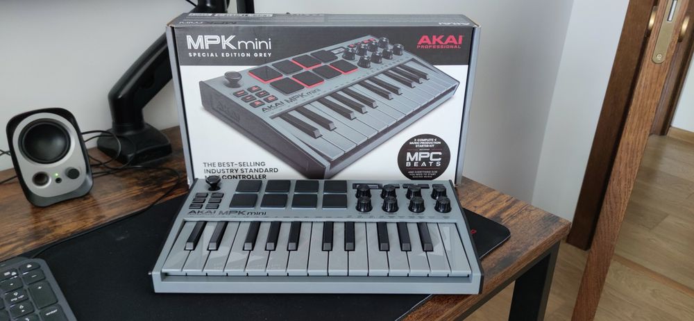 Controller midi Akai Mpk 25 mini Mk3 Grey
