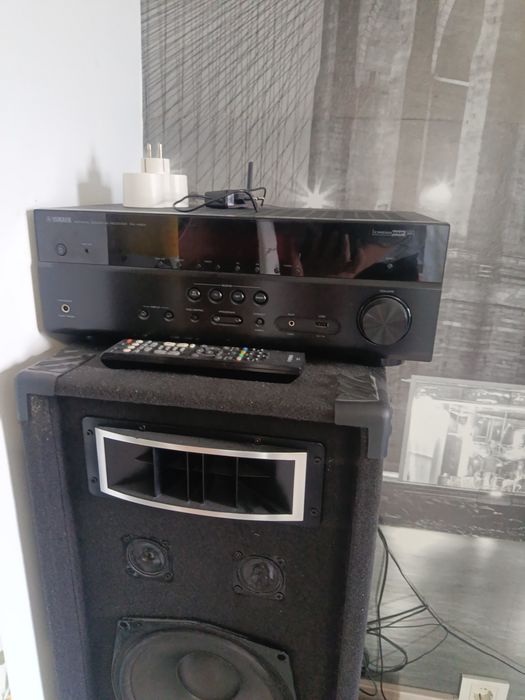 Yamaha MusicCast RX-V483