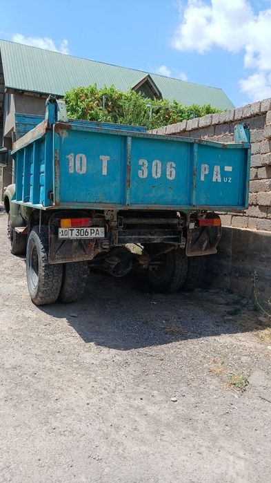 Zil sotiladi srocna