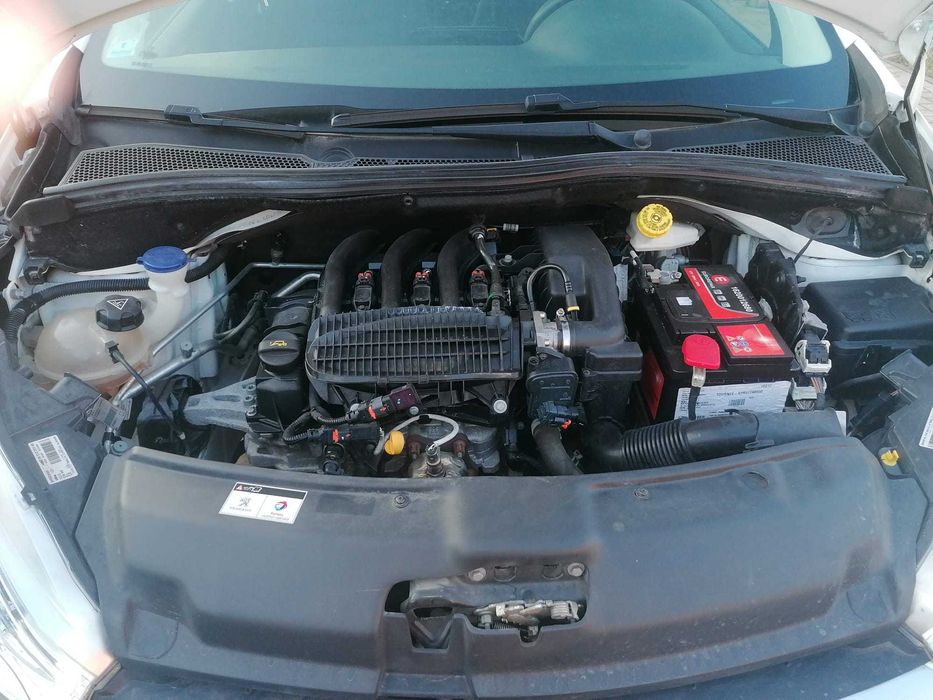 Vand Peugeot 208 Like, 106000km, fabr. 2018, avantaj client 1100 euro.