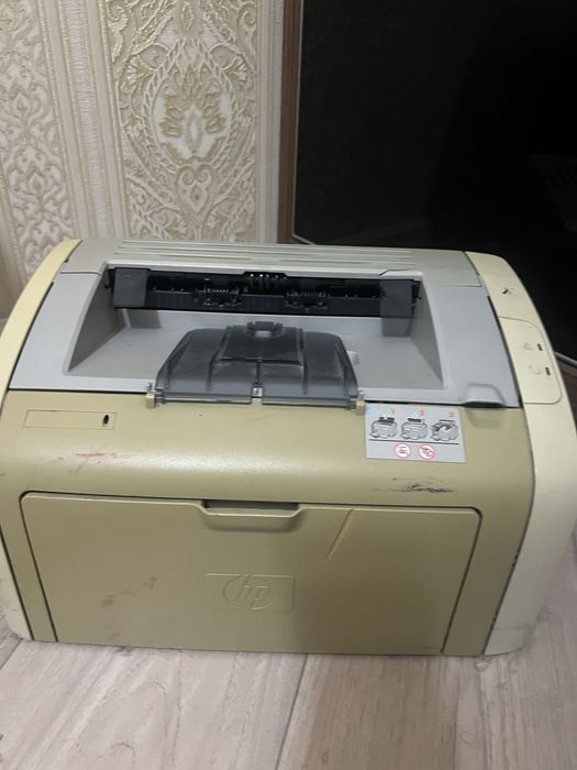Продам принтер hp 1018