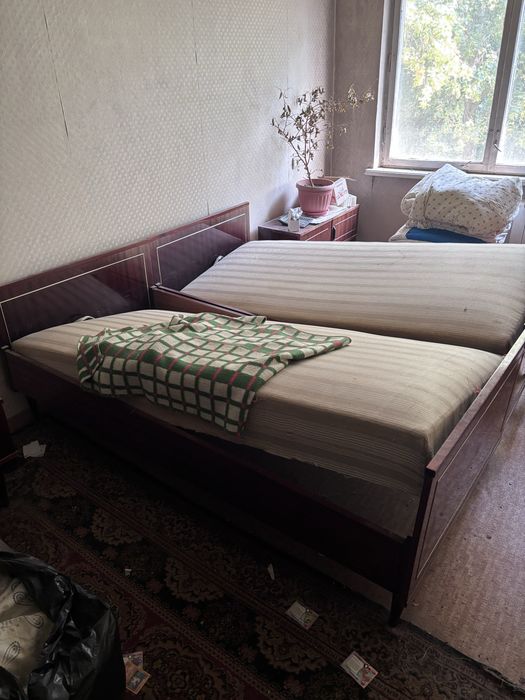 Продам мебель из красного дерева