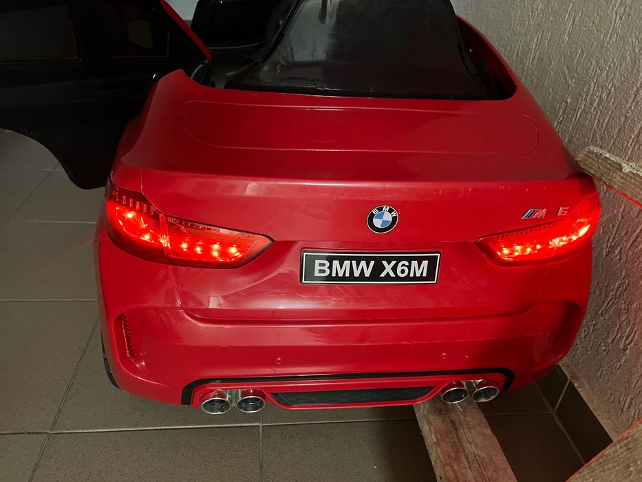 Mașinuța electrică copii