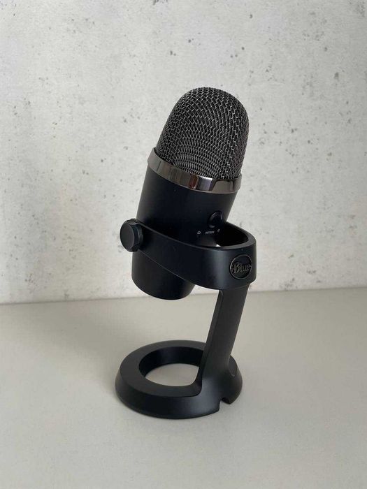 Микрофон Blue Yeti Nano Black