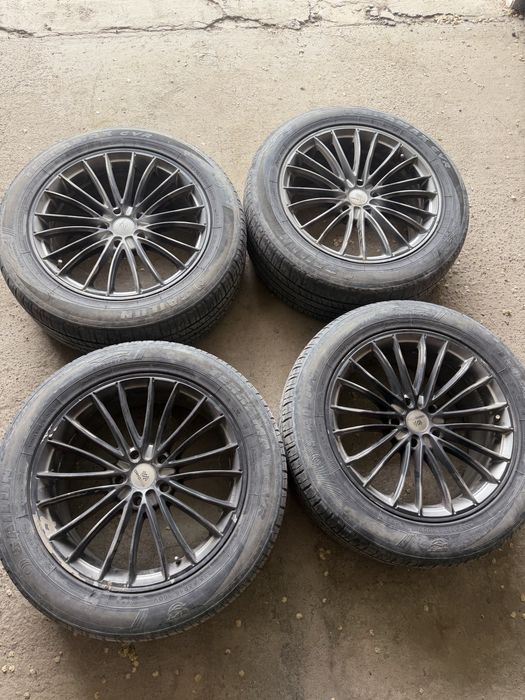 Продам Титанки с покрышками 235 55 R18