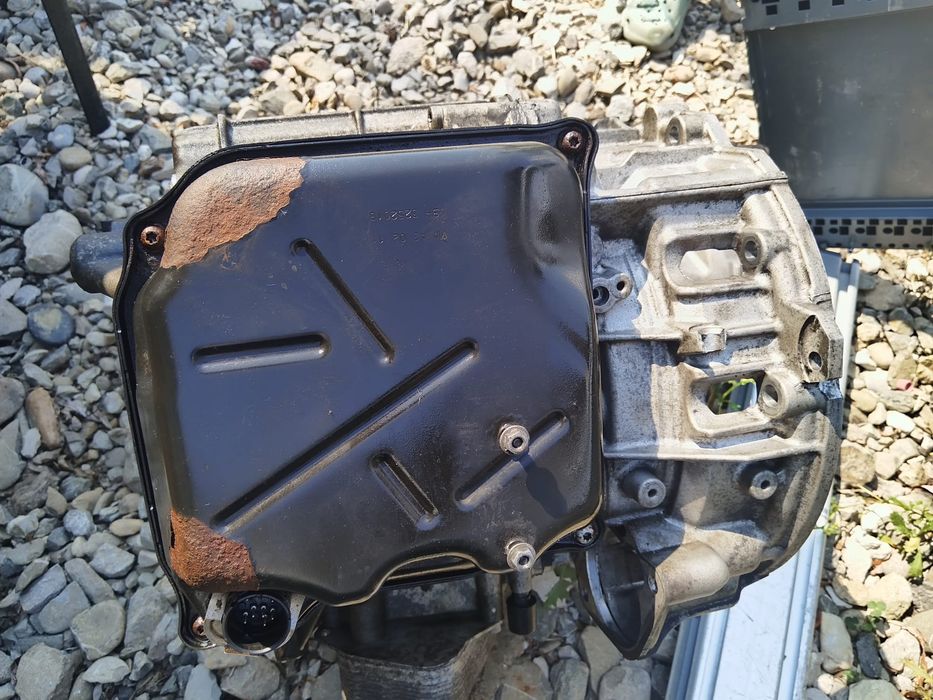 Cutie Viteza 7trepte 4×4 vw Tiguan Defecta