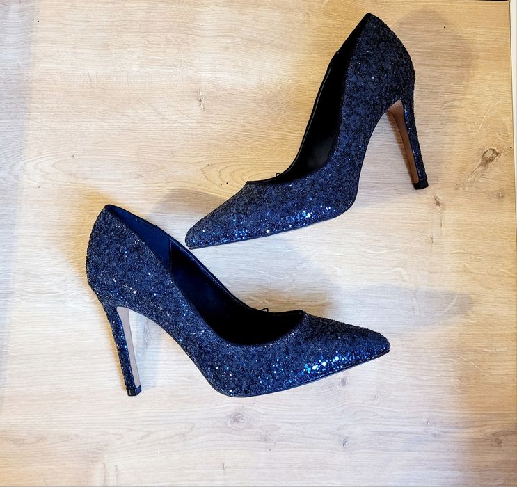 Pantofi stiletto cu paiete