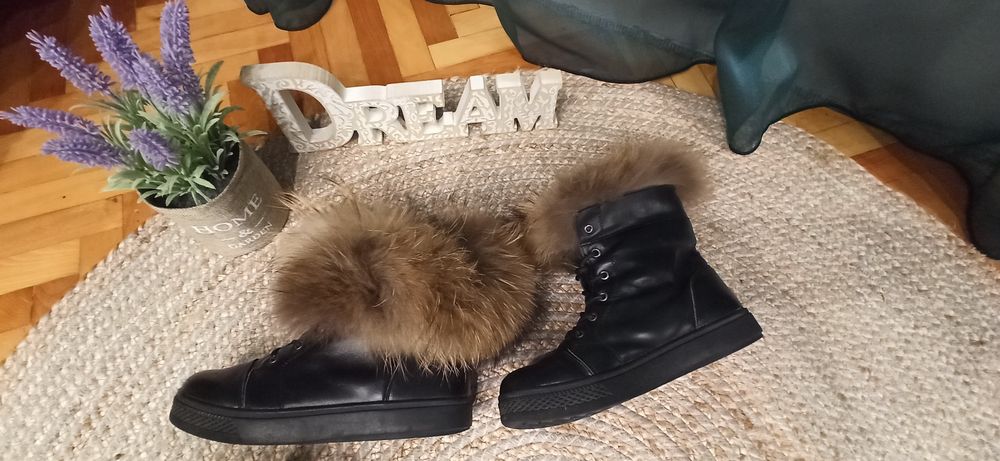 Боти / кецове, естествена кожа и пух, размер 38