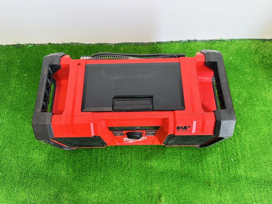 Radio Milwaukee M18 JSRDAB+ plus