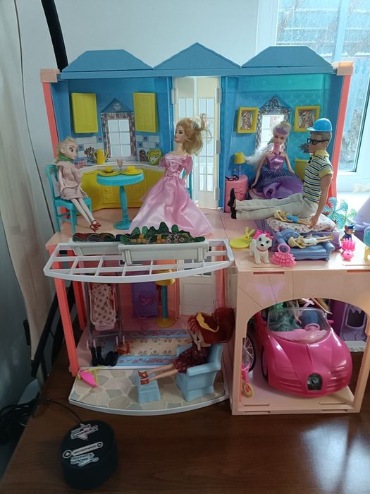 Продам кукольный домик