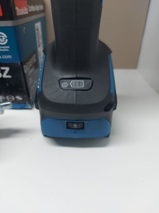 ПРОМОЦИЯ.Акумулаторен безчетков ъглошлайф Makita DGA513Z