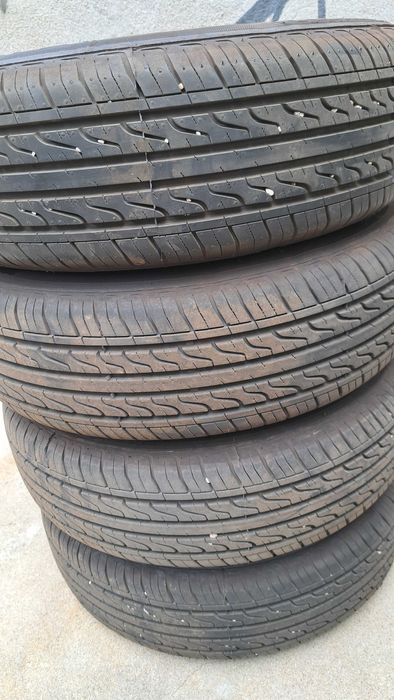 Продавам два комплекта летни и зимни гуми с джанти 175/70/14