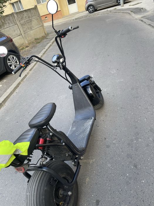 Moped electric scuter