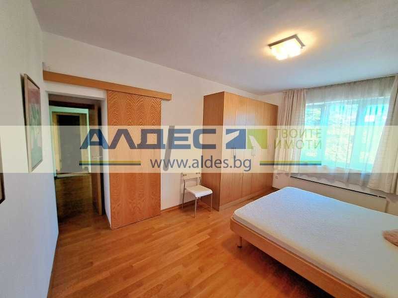 Продава се Тристаен апартамент в София, Център - 84 кв.м за 5000 €/кв.м - Снимка #12