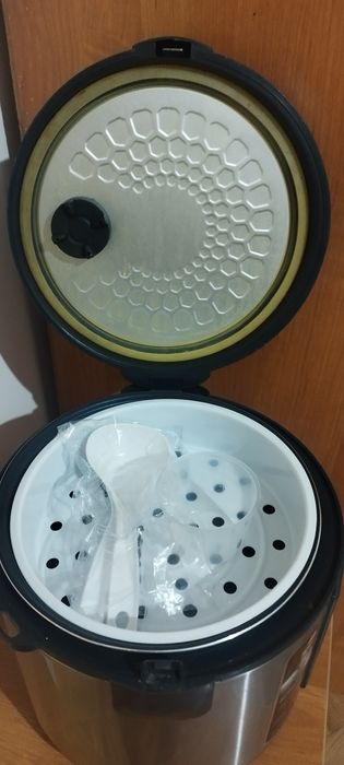 Мультиварка REDMOND RMC-M252