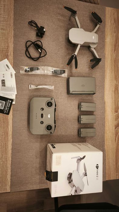 Vand drona DJI mini 2 SE Fly more combo