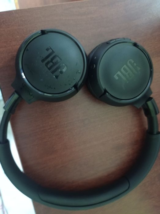 Наушники JBL срочно
