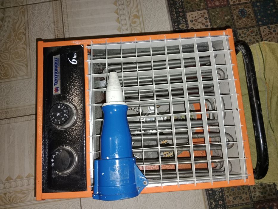 Обогреватель 220В