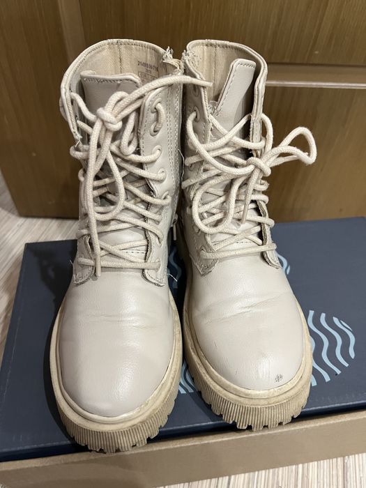 Продам ботинки на девочка ZARA размер 30