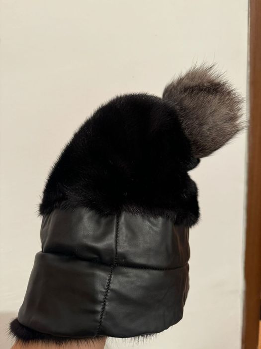 Продам женский норковый шапка