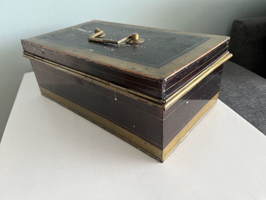Метална каса за кеш / 19- ти век