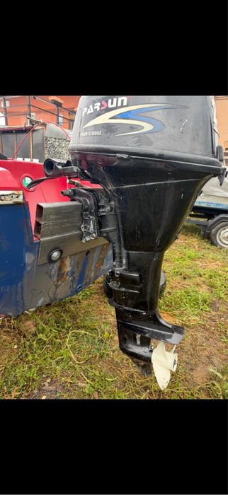 Vand barca cu motor in 20cp in 4 timpi
