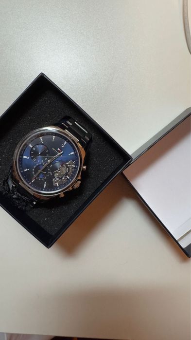 Продам часы мужские Tommy Hilfiger