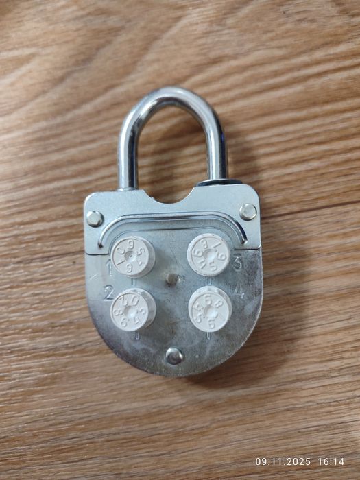 Замок  кодовый..
