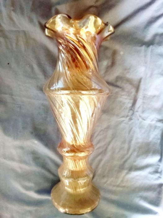 Вазы разные стеклянные