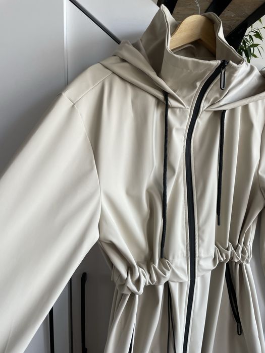 Дамско яке Reseved