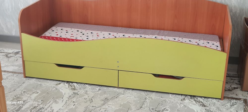 Детская кроватььь