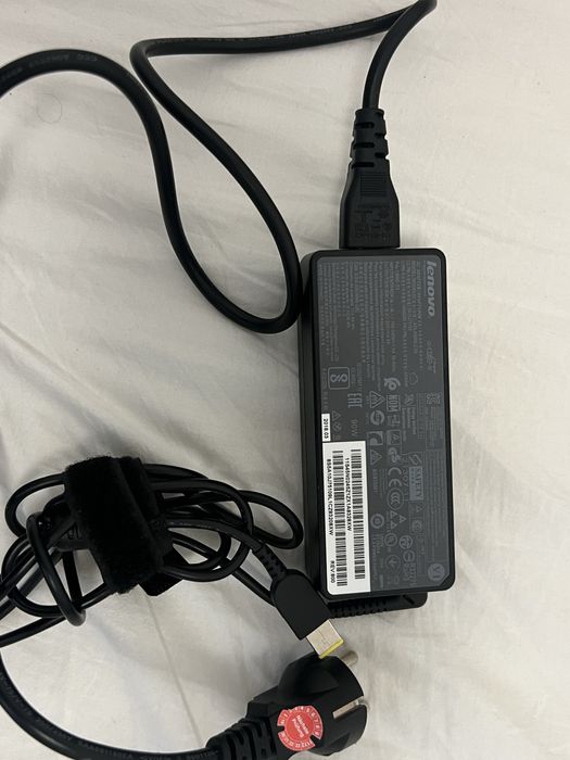 Alimentatoare lenovo 45,65, 90 w
