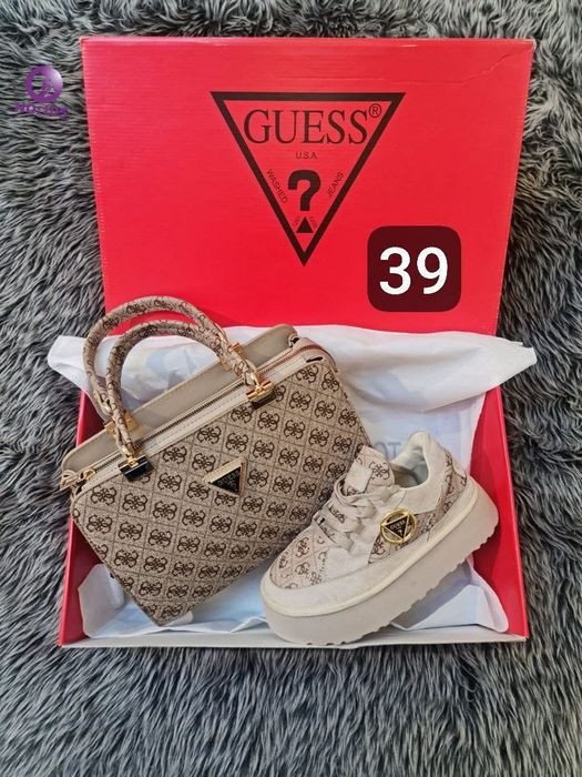 Ugg-uri diferite modele