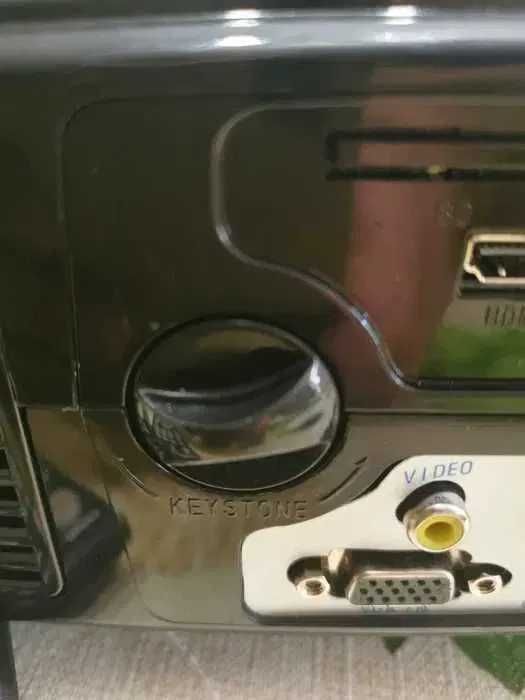 Прожектор за стена-продава се спешно