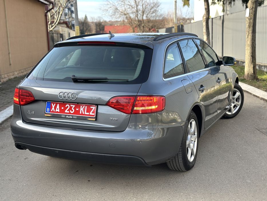 Audi A4 B8 2.0TDI 2012 EURO 5 // Full LED Bi-Xenon Piele Navi
