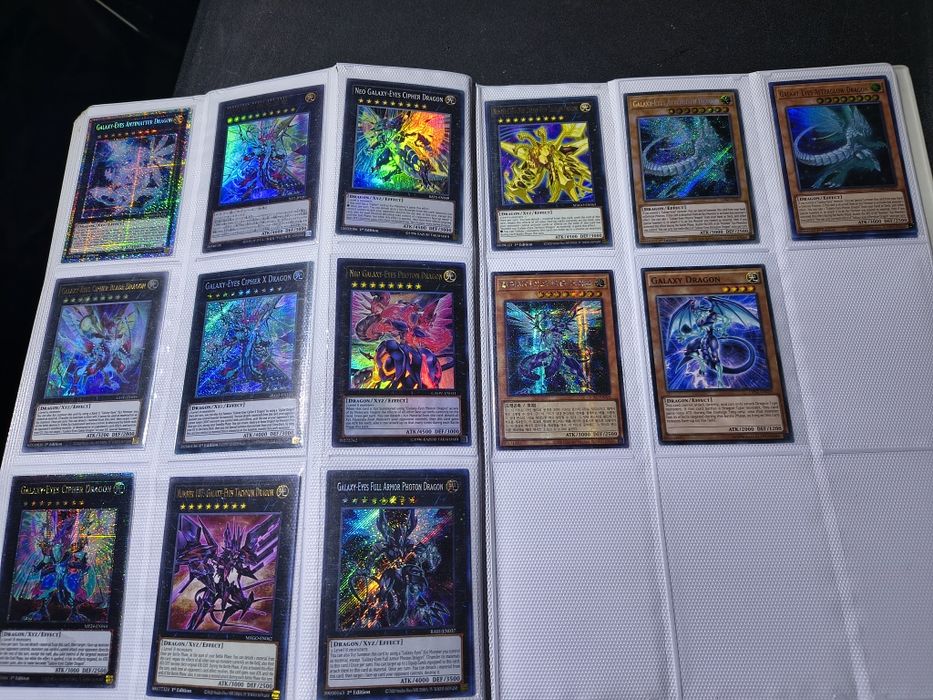 Binder cu carti yugioh
