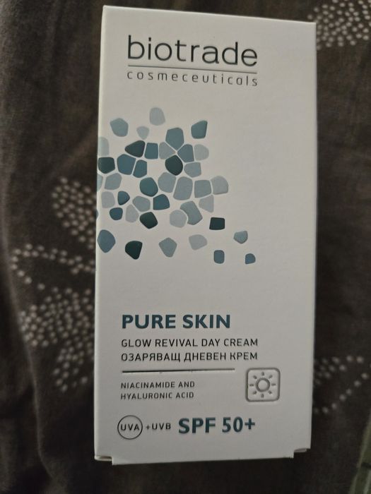 Biotrade Pure Skin Озаряващ и регенериращ дневен крем
