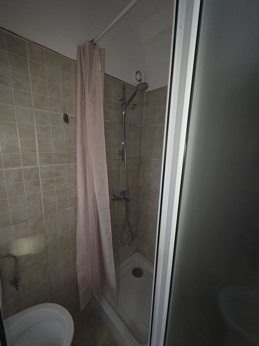 Camera de camin de închiriat