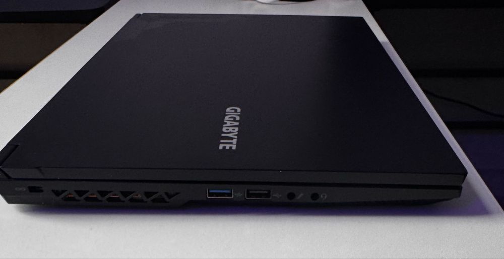 Игровой ноутбук Gigabyte g5 4060