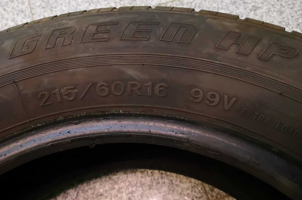 Четири броя единични летни гуми 205/60 R16 215/60 R16 215/55 R16