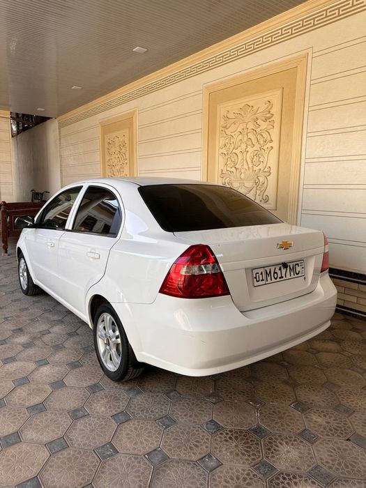 Nexia 3 srochno sotiladi