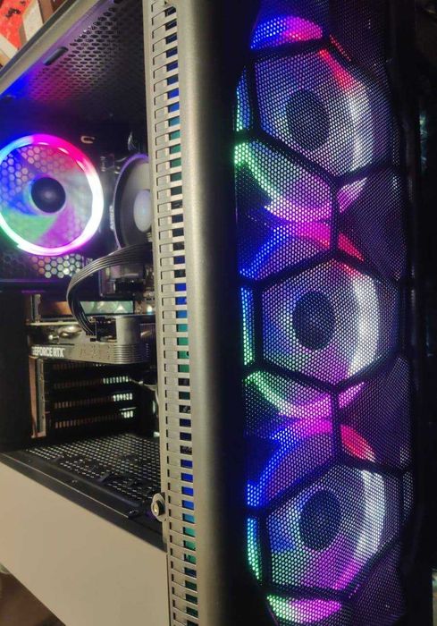 Vand schimb pc i5 13400, 2tb ssd samsung, 32gb ram, RTX 3070ti / 5060